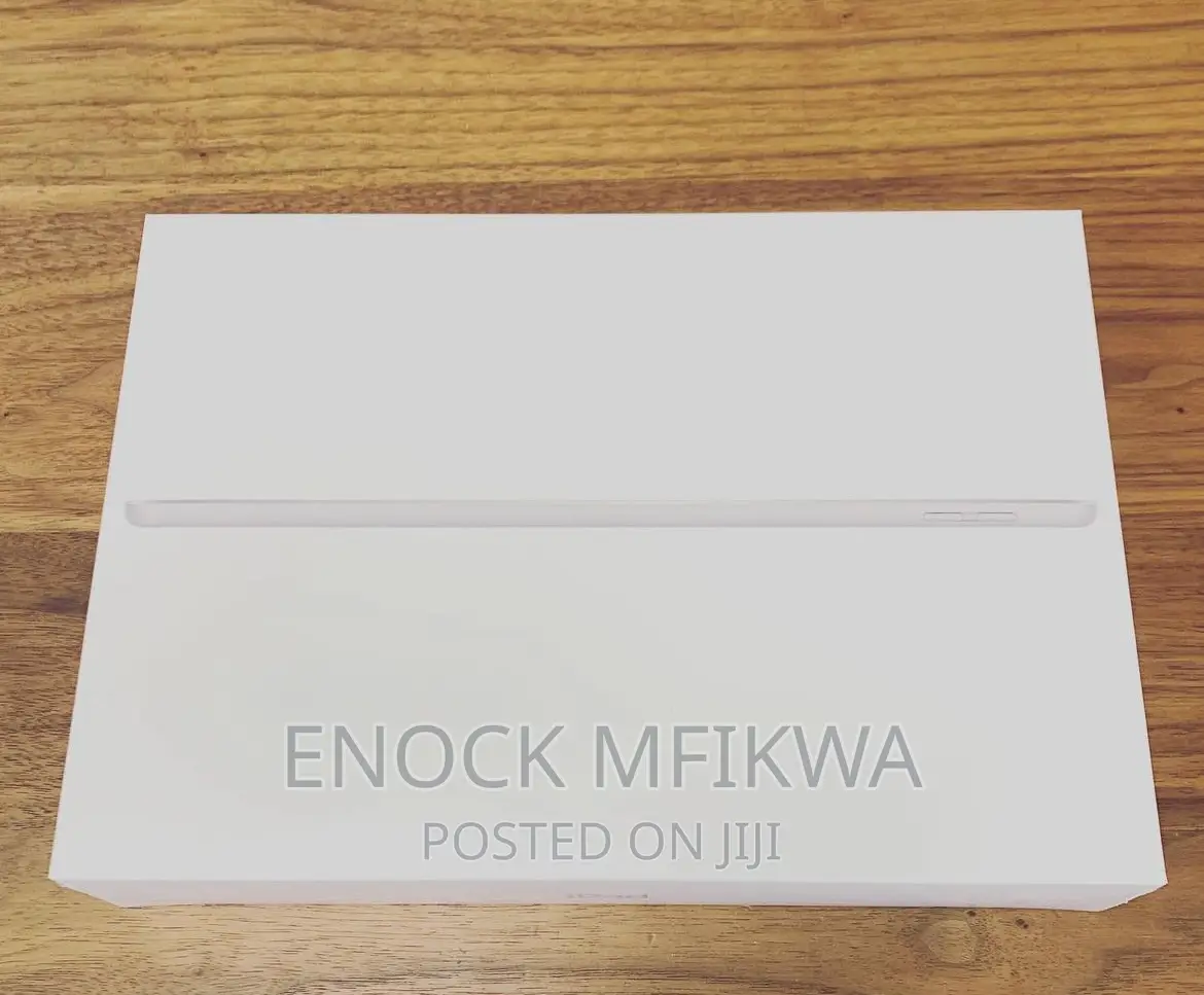 New Apple iPad 9.7 64 GB Gray