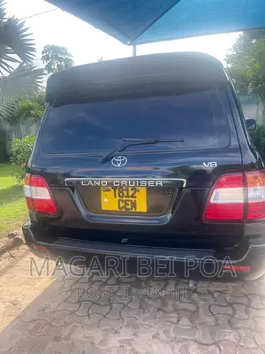 Toyota Land Cruiser 2004 Black
