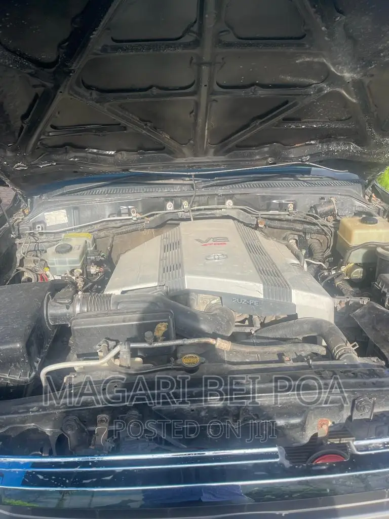 Toyota Land Cruiser 2004 Black