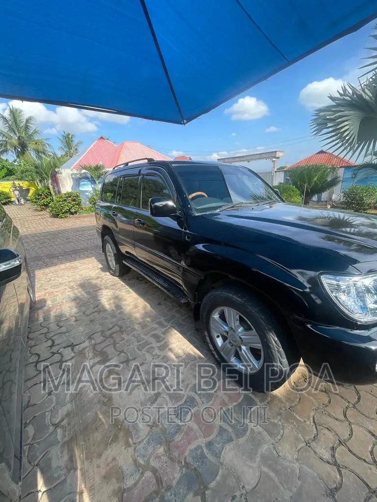 Toyota Land Cruiser 2004 Black