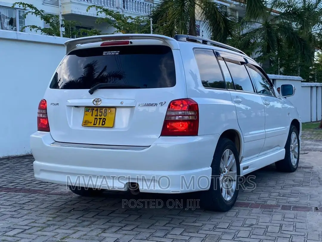 Toyota Kluger 2001 White