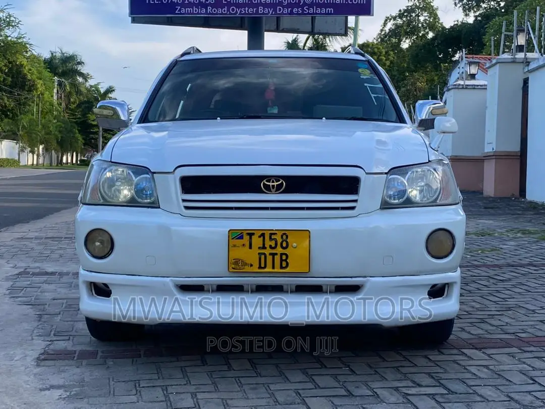 Toyota Kluger 2001 White