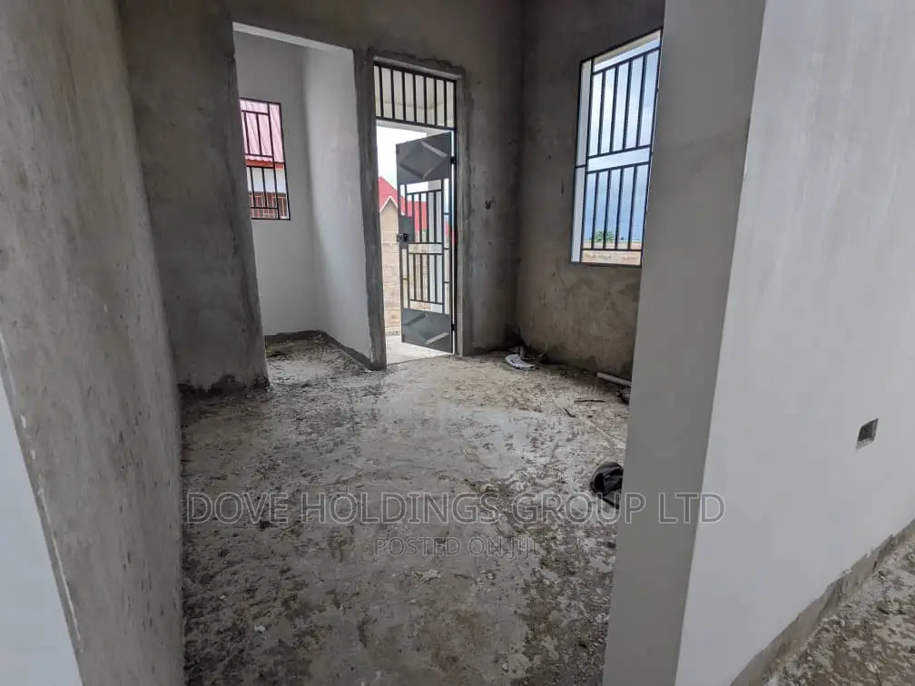3bdrm House in Iyumbu Shule Ya, Dodoma Rural for sale