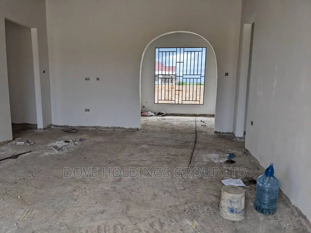 3bdrm House in Iyumbu Shule Ya, Dodoma Rural for sale