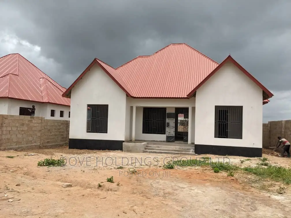 3bdrm House in Iyumbu Shule Ya, Dodoma Rural for sale
