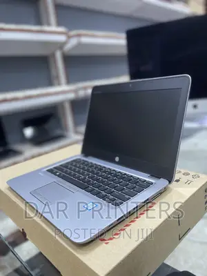 Laptop HP EliteBook 820 G3 8GB Intel Core I5 HDD 500GB
