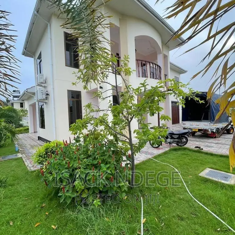6bdrm House in Bahari Beach, Kinondoni for rent