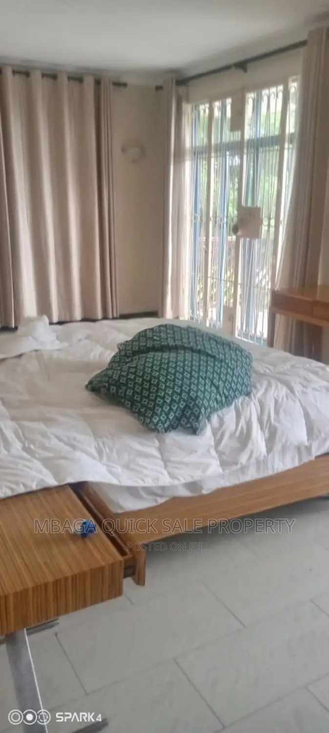 Furnished 3bdrm Villa in Masaki for rent