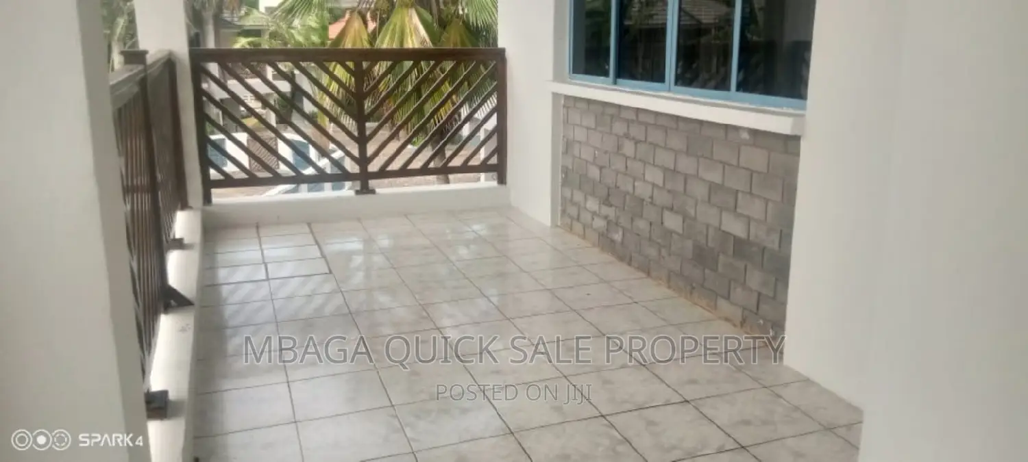 Furnished 3bdrm Villa in Masaki for rent
