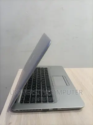 Laptop HP EliteBook 820 G3 8GB Intel Core I5 HDD 500GB