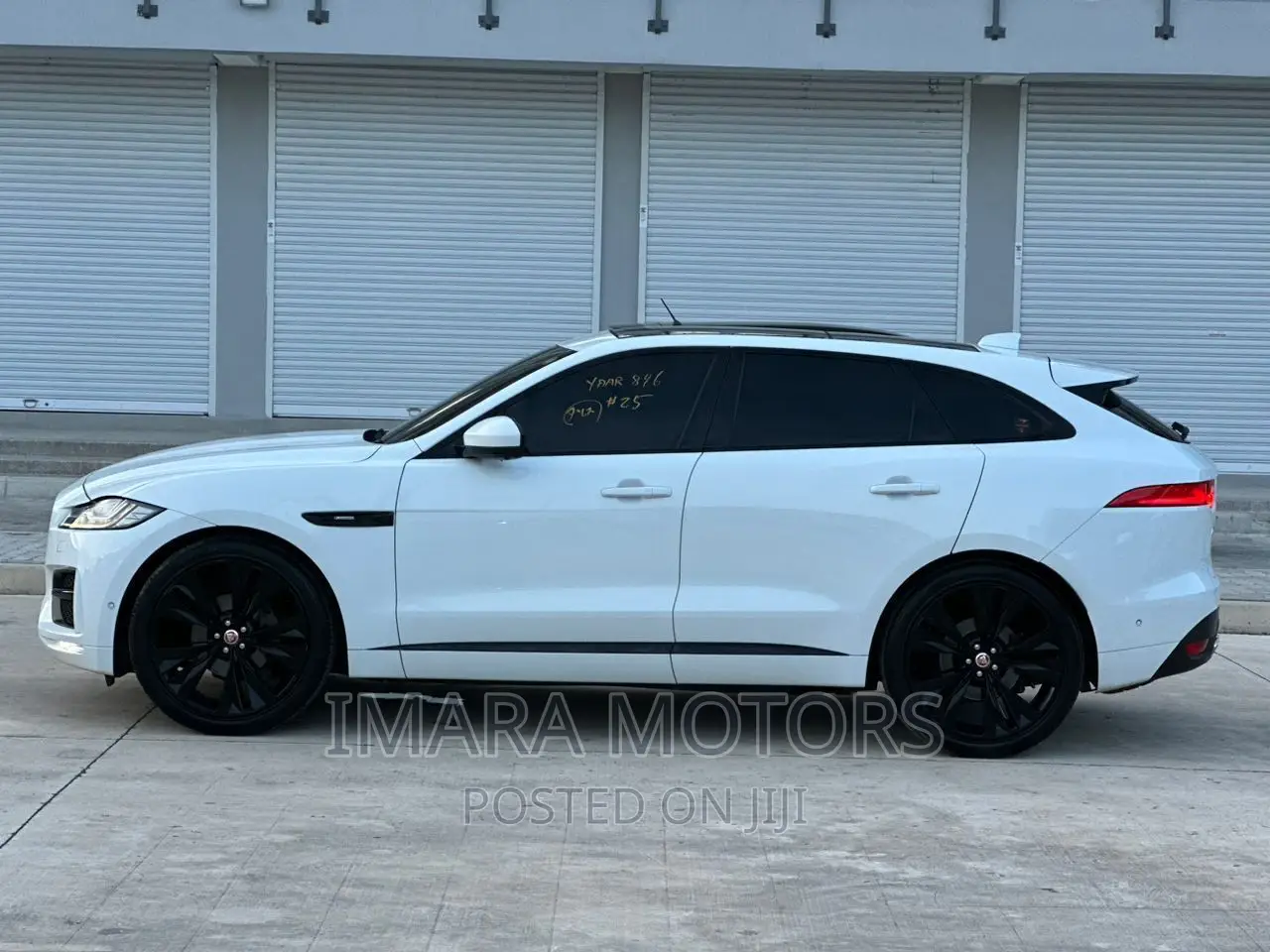 Jaguar F-Pace 2017 White