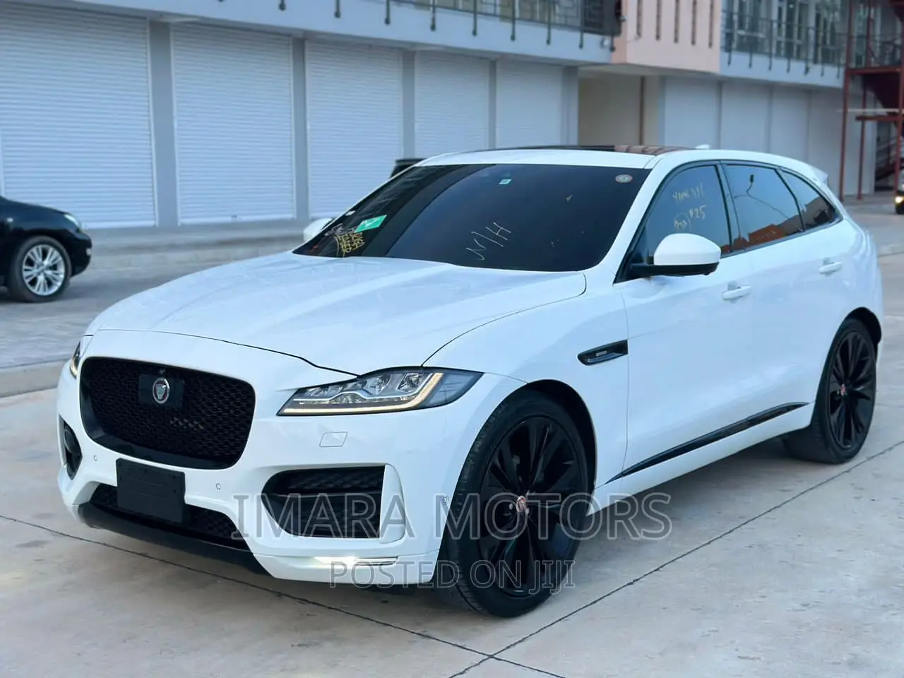Jaguar F-Pace 2017 White