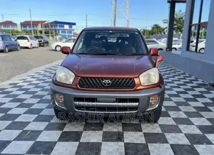 Photo - Toyota RAV4 2001 Red