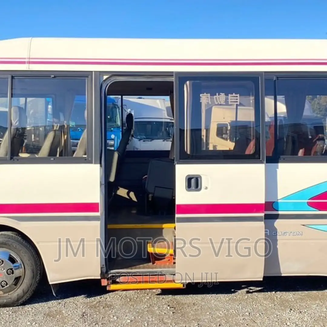 Mitsubishi Fuso Rosa 1993