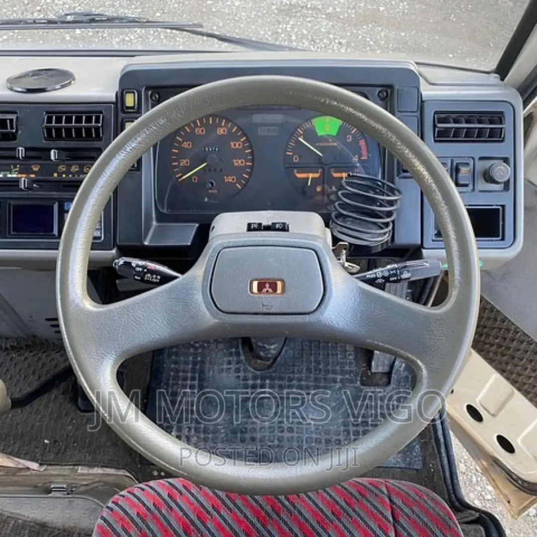 Mitsubishi Fuso Rosa 1993