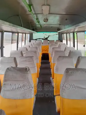 Tata Starbus Ultra Skool 2003 White