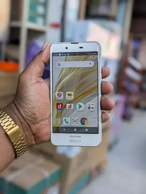 Sharp Aquos Sense 2 SHV43 32 GB Silver