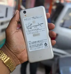 Sharp Aquos Sense 2 SHV43 32 GB Silver