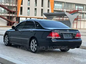 Toyota Crown 2005 Black