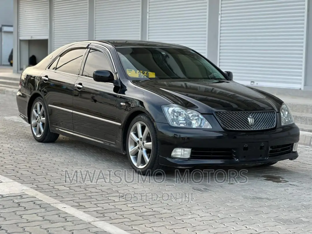 Toyota Crown 2005 Black