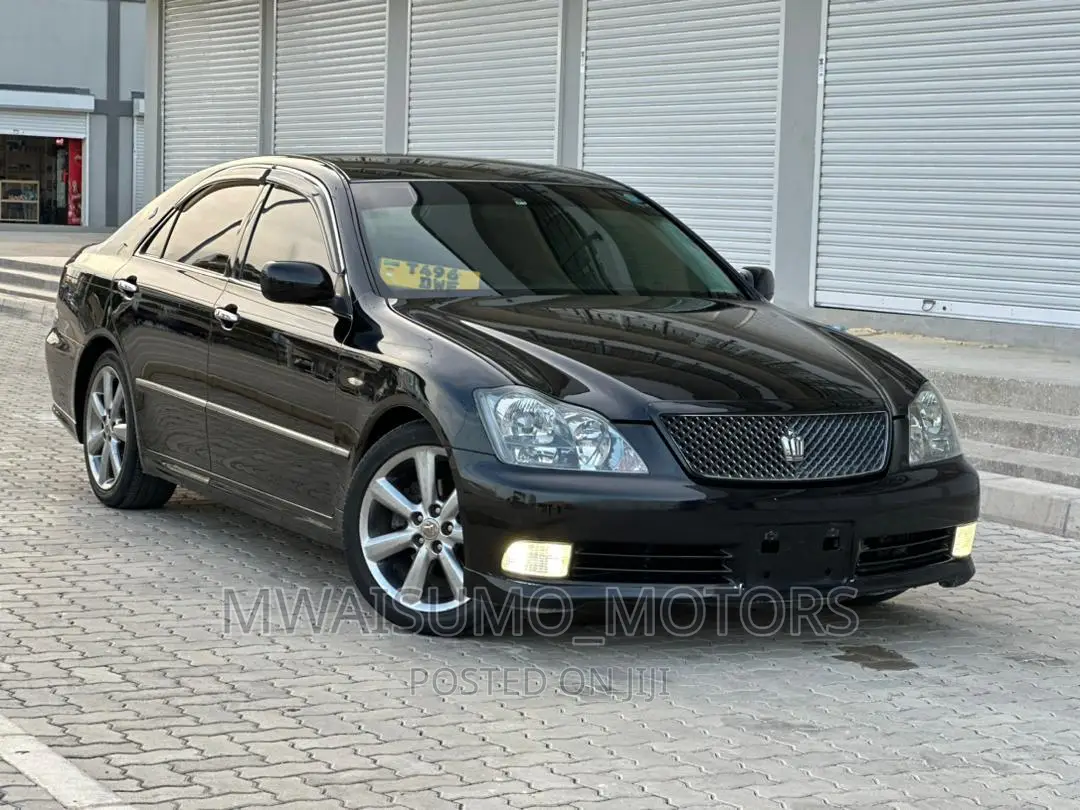 Toyota Crown 2005 Black