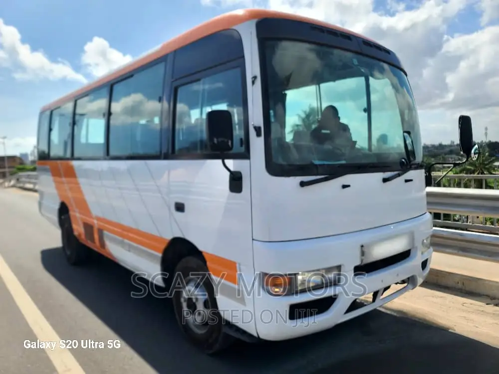 Nissan Civilian 2003