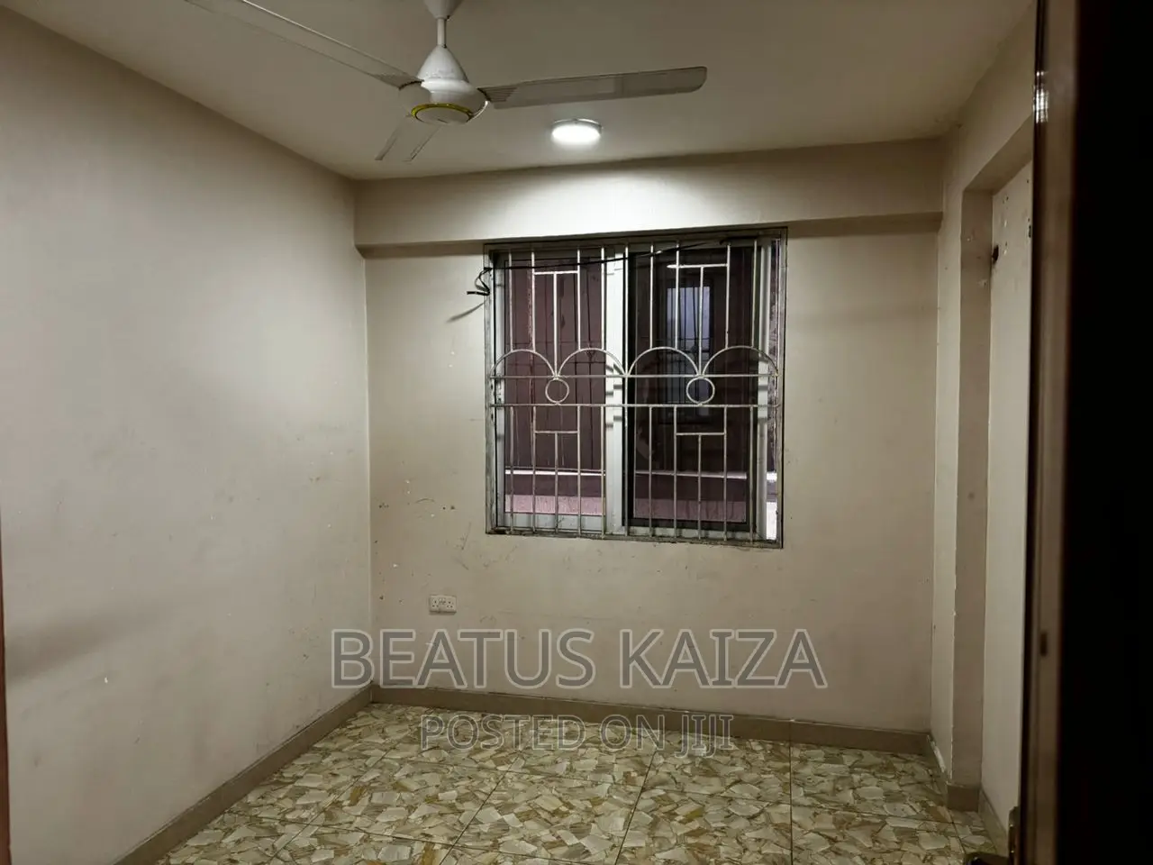 3bdrm Block of Flats in Kariakoo Fire for rent
