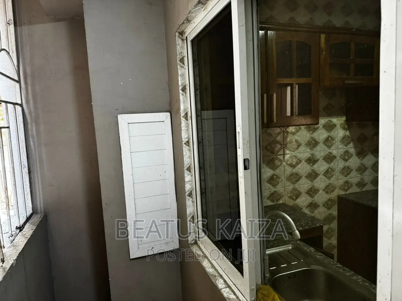3bdrm Block of Flats in Kariakoo Fire for rent