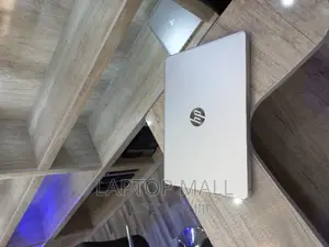 New Laptop HP 14-Dq1025cl 8GB Intel Core I3 SSD 512GB