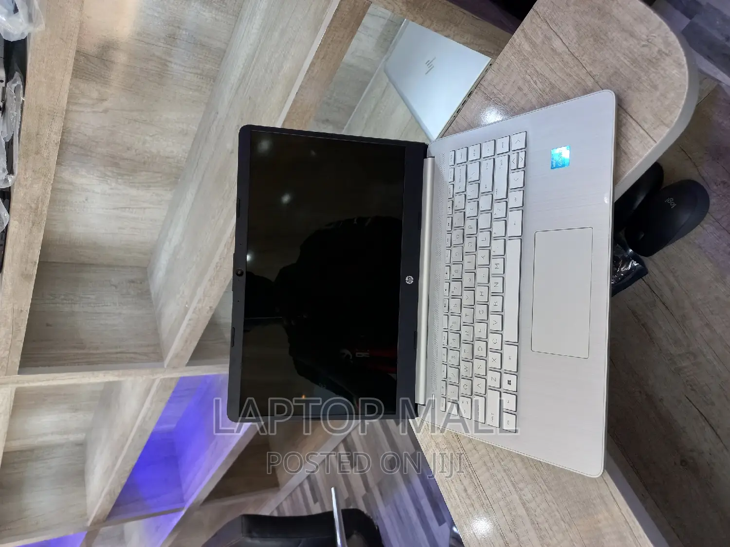 New Laptop HP 14-Dq1025cl 8GB Intel Core I3 SSD 512GB