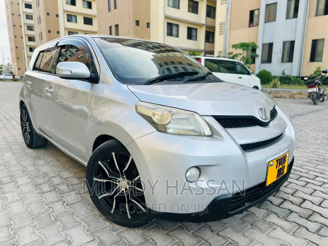 Toyota IST 2007 Silver