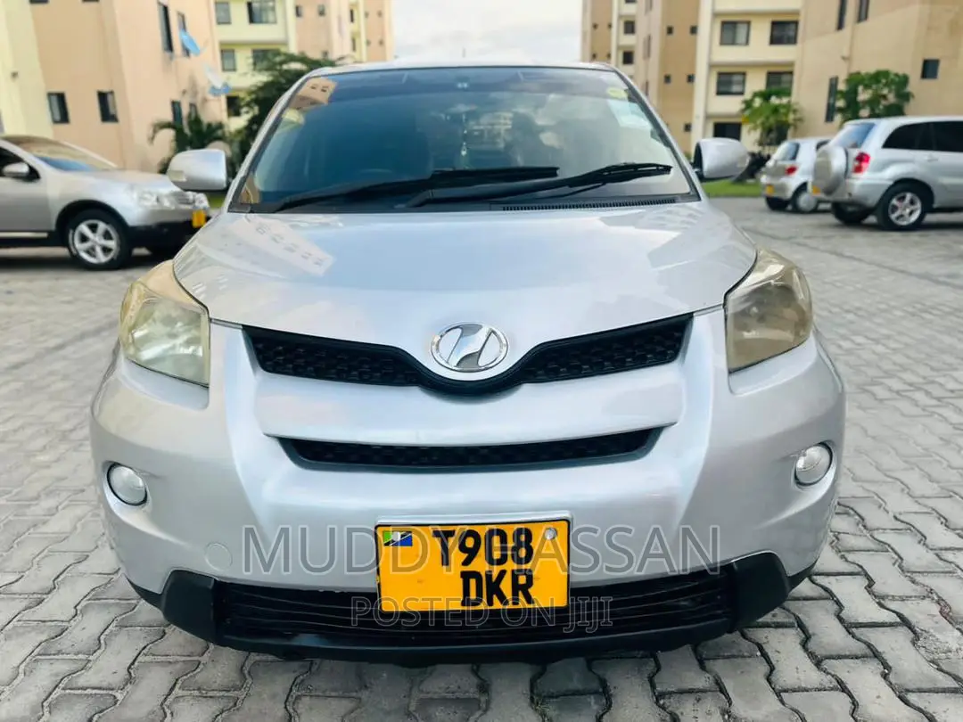 Toyota IST 2007 Silver