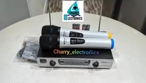 Photo - MAX DH-769 Wireless Professional Microphone/ Mic