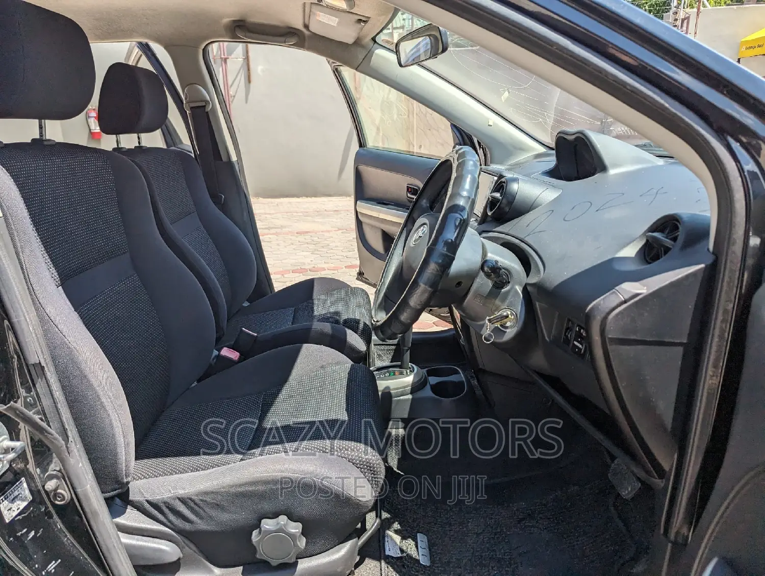 Toyota IST 2004 Black
