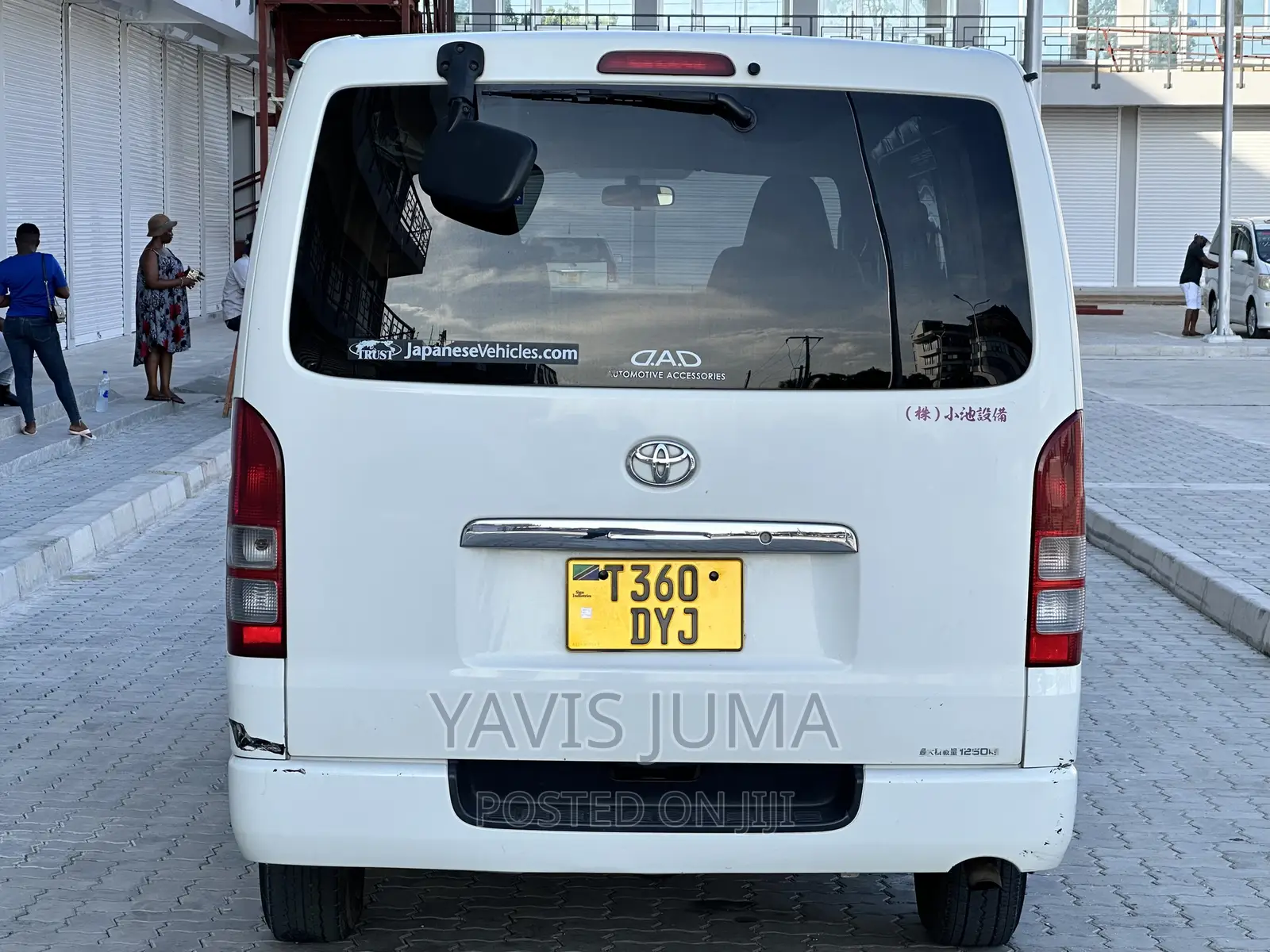 Toyota HiAce 2010 White