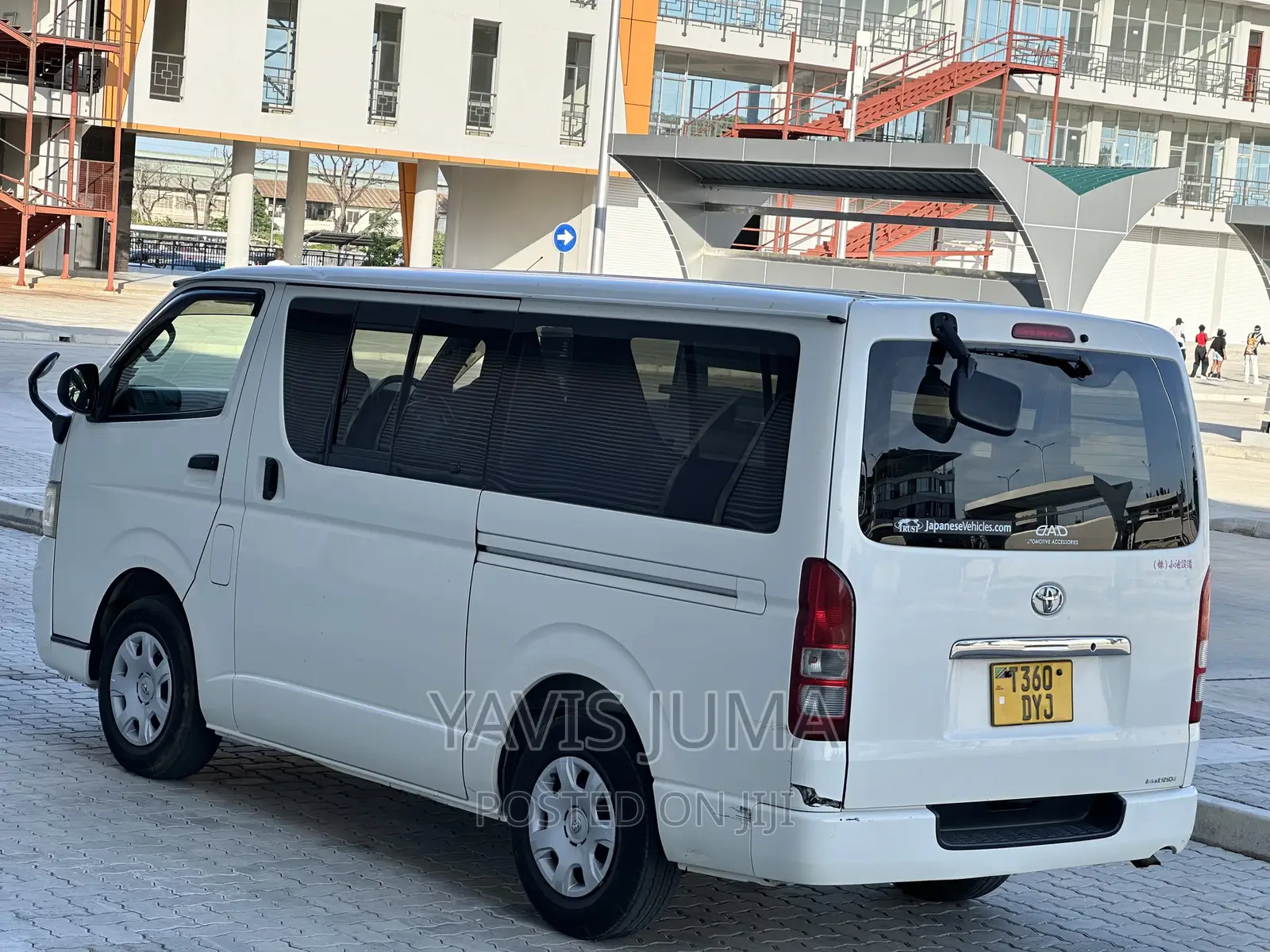 Toyota HiAce 2010 White