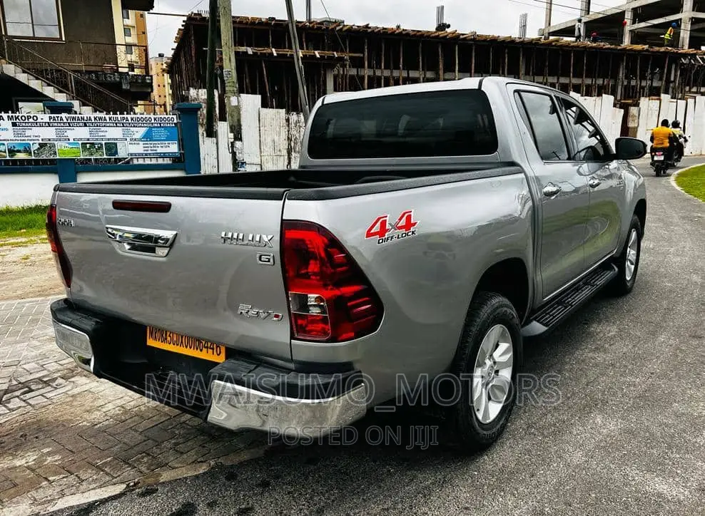 Toyota Hilux 2018 Gray