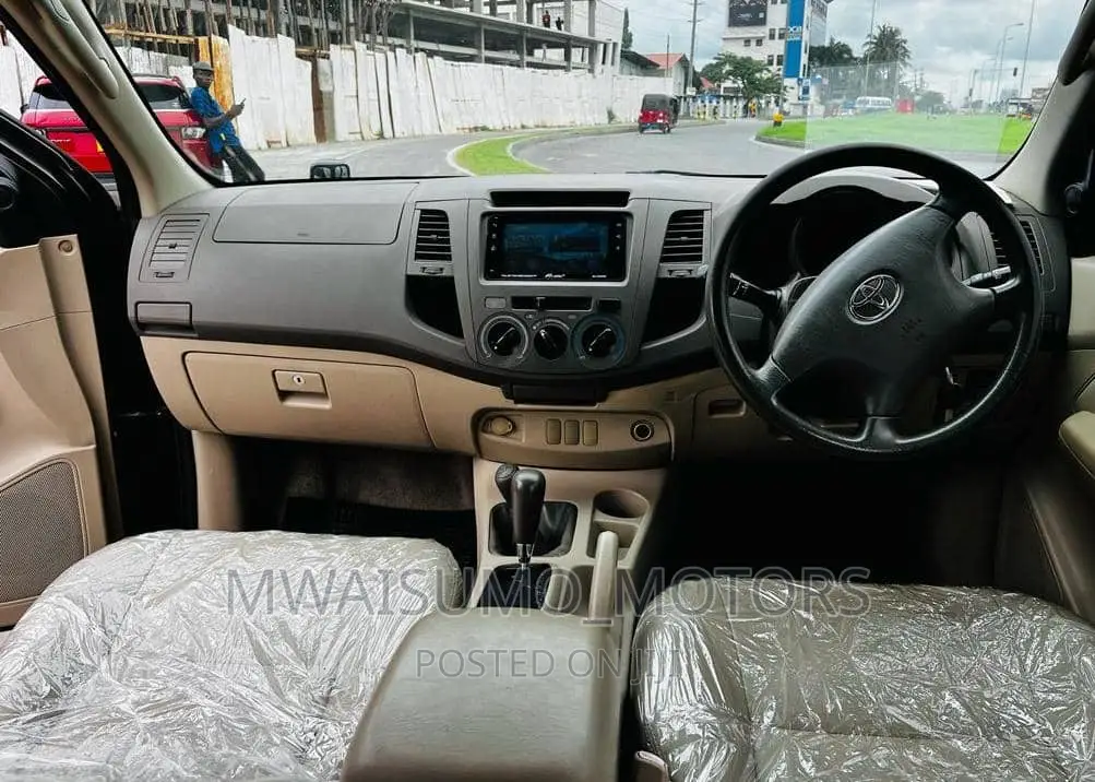 Toyota Hilux 2018 Gray