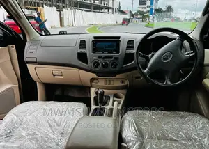 Toyota Hilux 2018 Gray