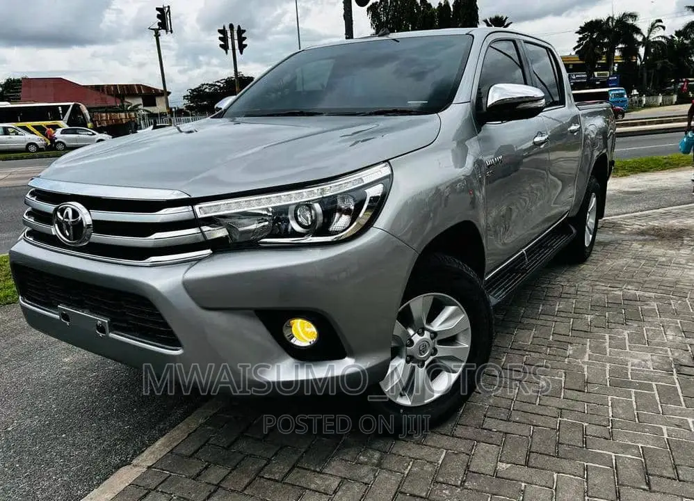 Toyota Hilux 2018 Gray