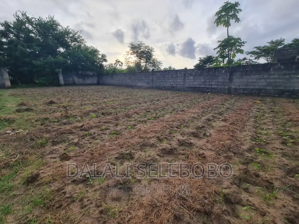 Plot 2in1 at Boko Near by Ununio