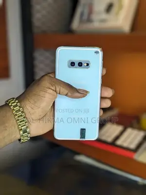 Samsung Galaxy S10e 128 GB White