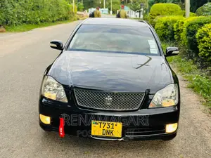 Toyota Crown 2004 Black