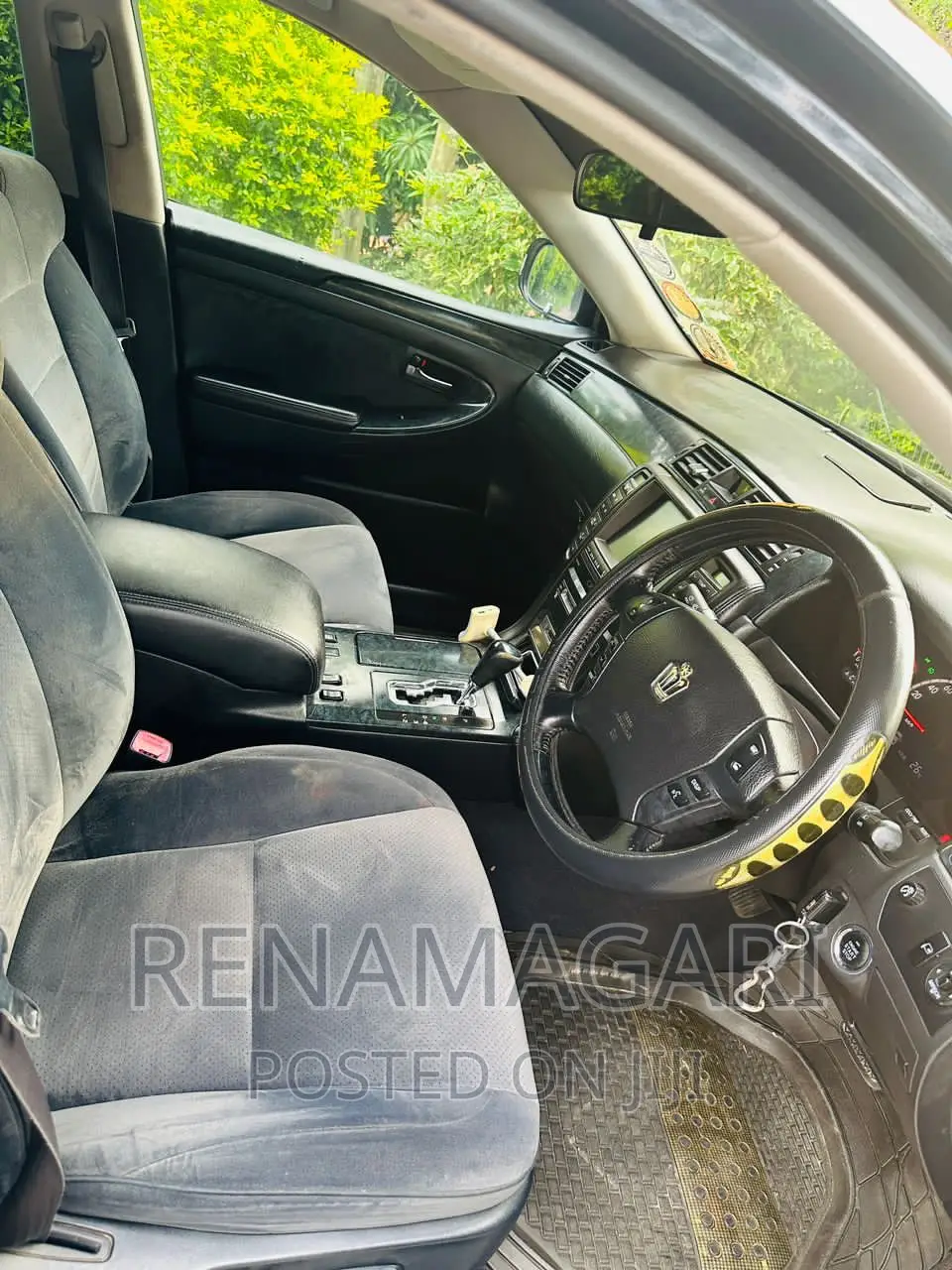 Toyota Crown 2004 Black