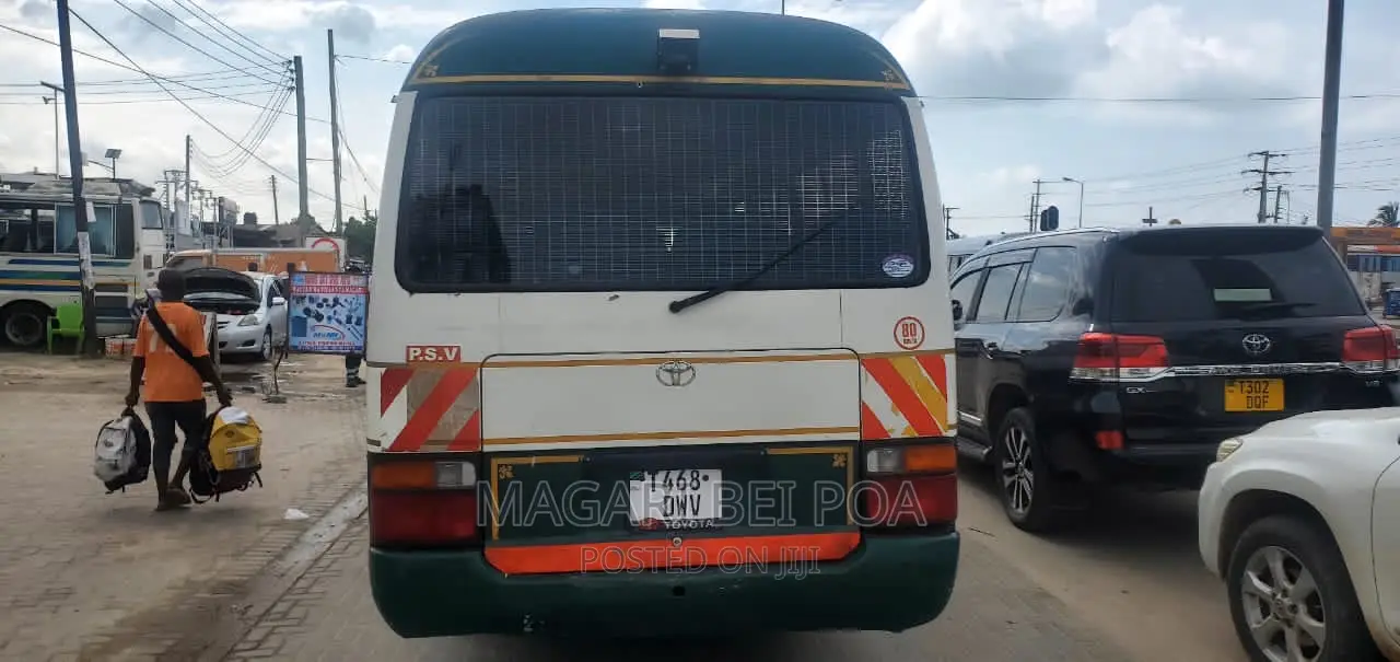 Toyota Coaster 2004 White