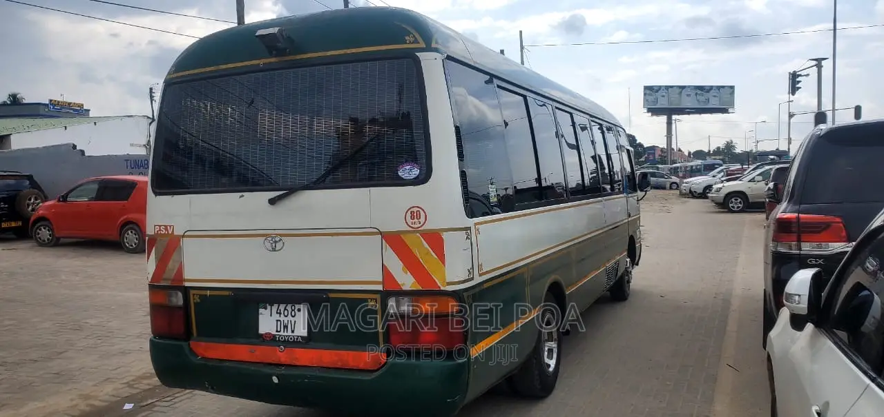 Toyota Coaster 2004 White