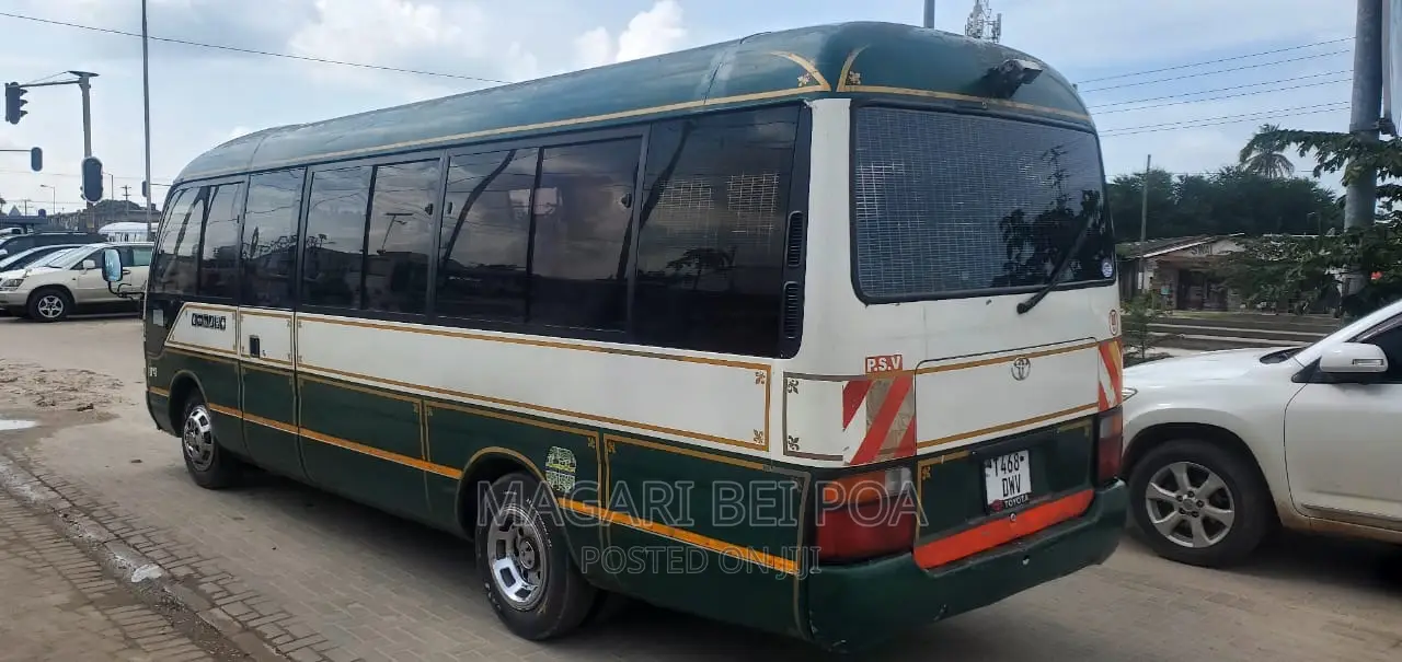 Toyota Coaster 2004 White