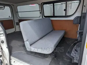 Toyota Quantum 2006 White