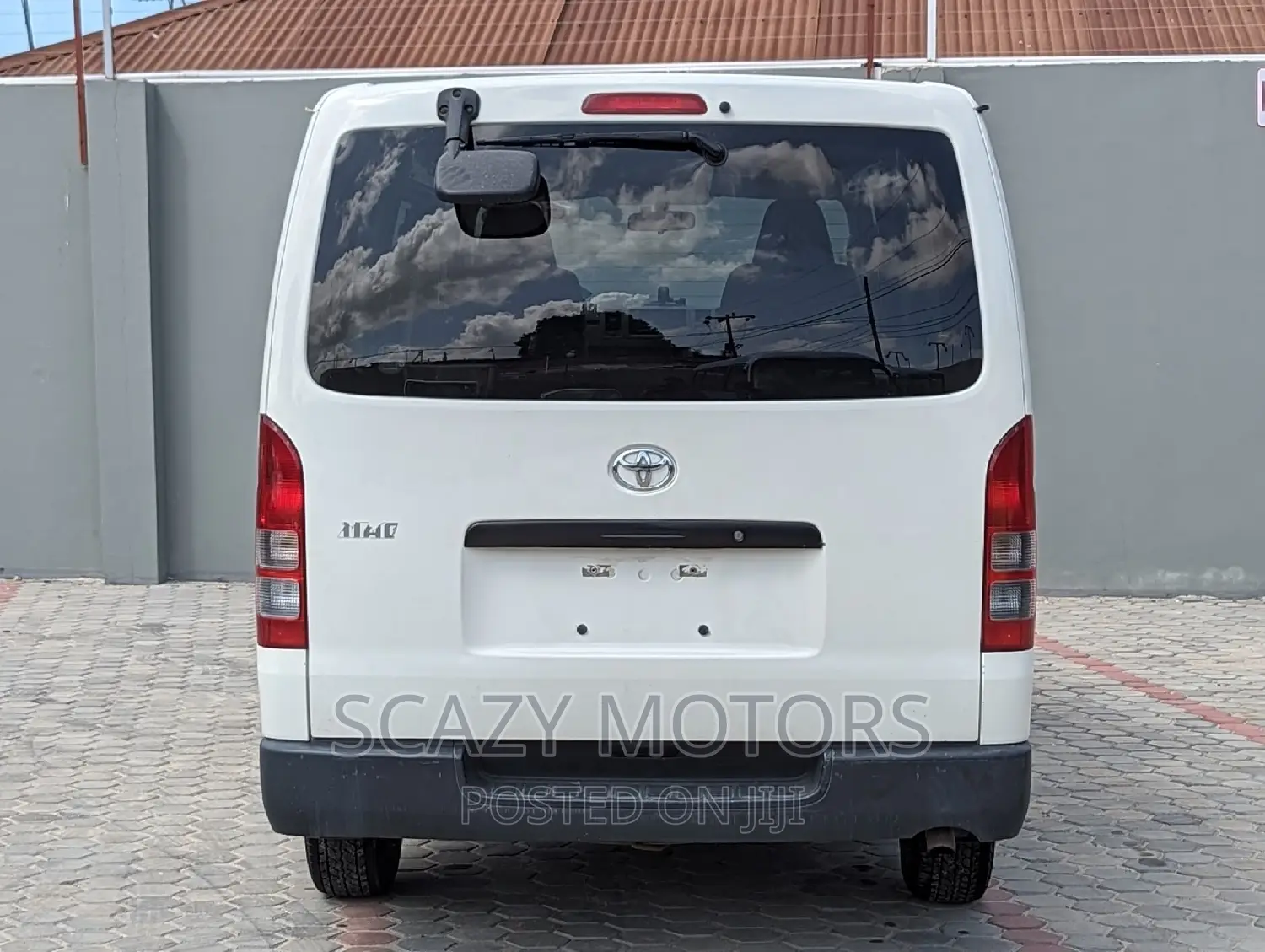 Toyota Quantum 2006 White