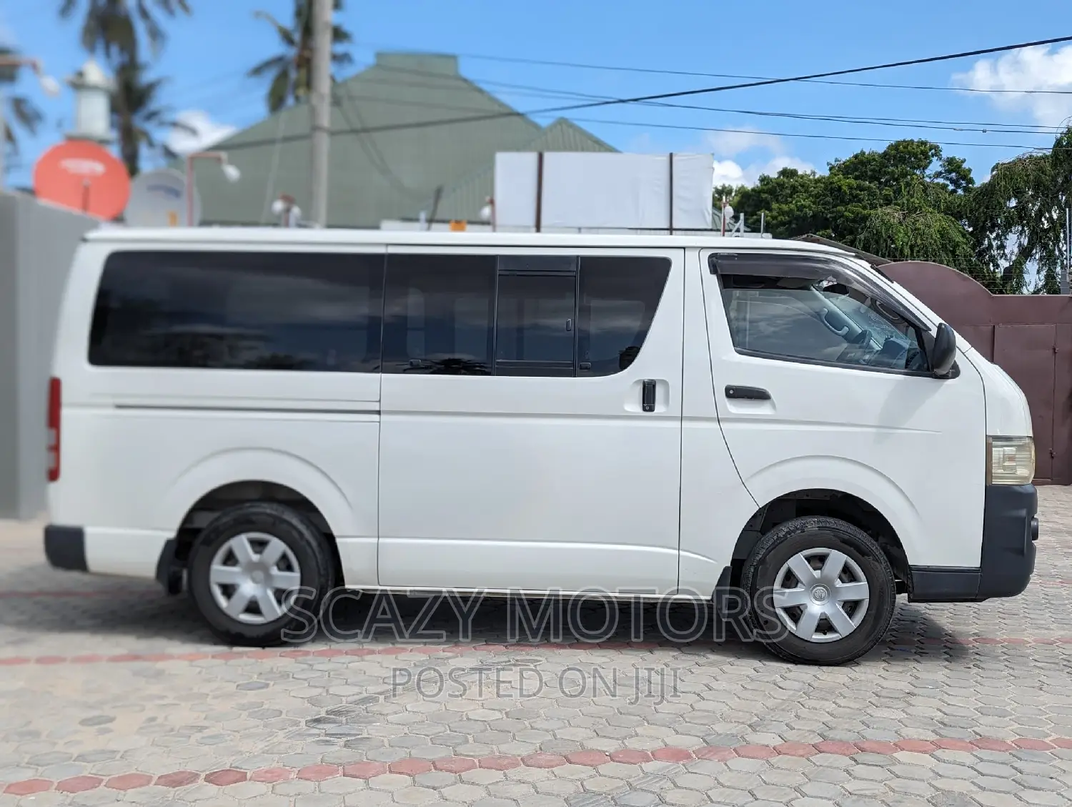 Toyota Quantum 2006 White